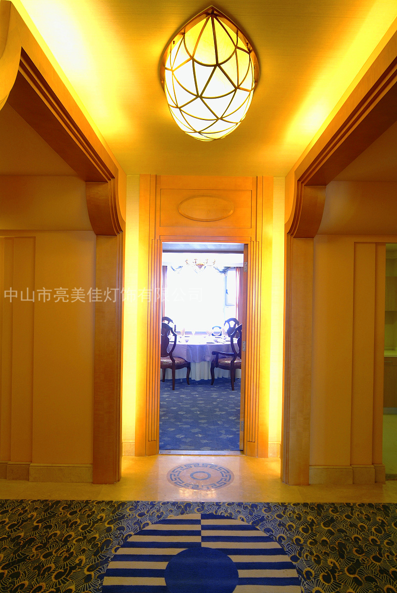 酒店过道吸顶灯