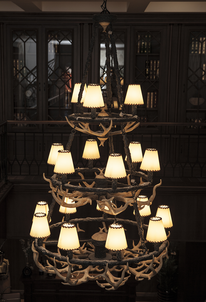 造型铁艺餐厅吊灯 造型铁艺餐厅吊灯